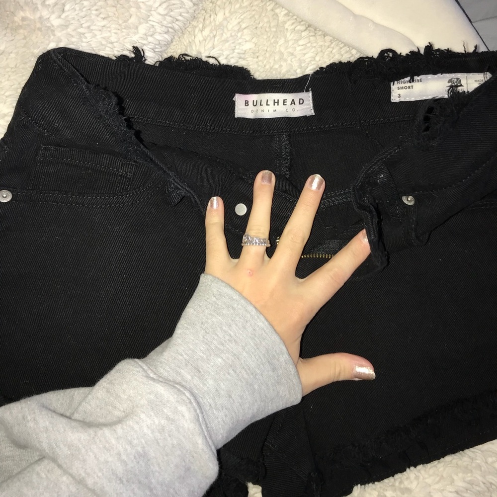 BULLHEAD WORN TWICE BLACK JEAN SHORTS